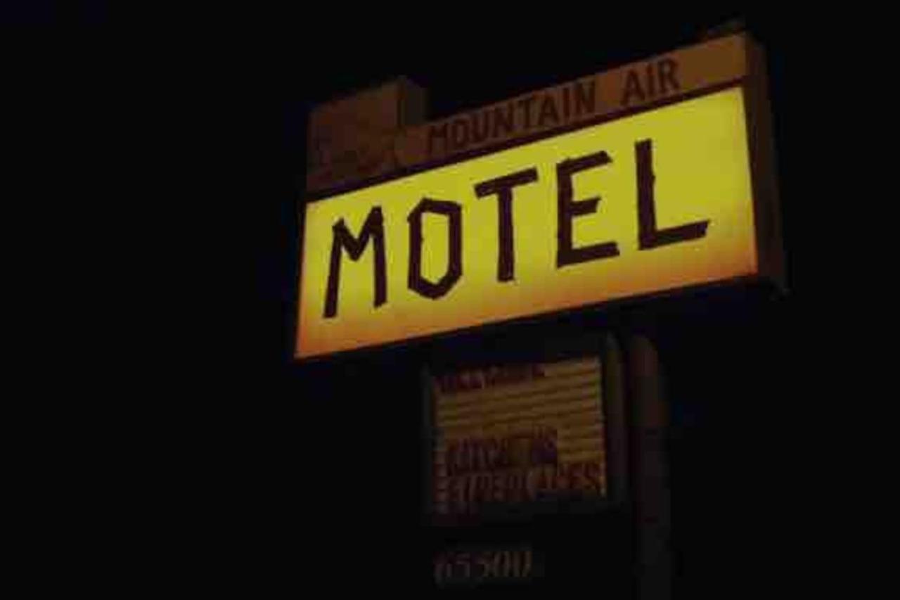 Updated + Clean Motel Room At The Base Of Mt Hood! Mount Hood Village Exterior foto